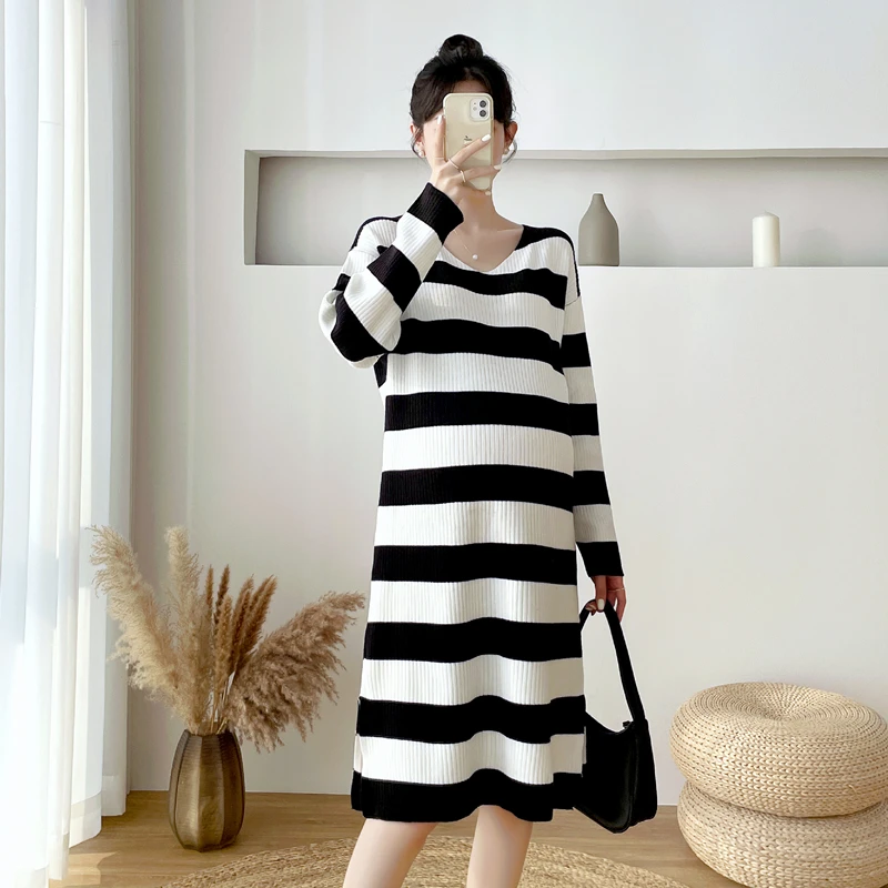 A359# 2024 Autumn Winter Striped Knitted Maternity Sweaters Dress Loose Chic Ins Pullovers Clothes for Pregnant Women Pregnancy
A359# 2024 Autumn Winter Striped Knitted Maternity Sweaters Dress Loose Chic Ins Pullovers Clothes for Pregnant Women Pregnancy