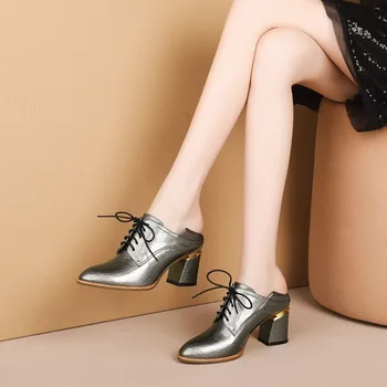 Spring 2020 new solid round head front lace up thick high heel top layer cowhide rib sole inner sole single shoe
Spring 2020 new solid round head front lace up thick high heel top layer cowhide rib sole inner sole single shoe
