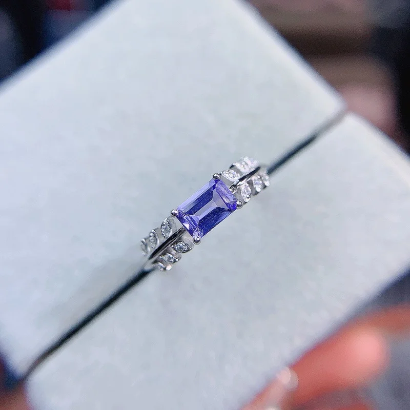 VVS Tanzanite Ring for Party 4 Mm * 6 Mm Natural Tanzanite Silver Ring Solid 925 Silver Tanzanite Fine Jewelry
VVS Tanzanite Ring for Party 4 Mm * 6 Mm Natural Tanzanite Silver Ring Solid 925 Silver Tanzanite Fine Jewelry