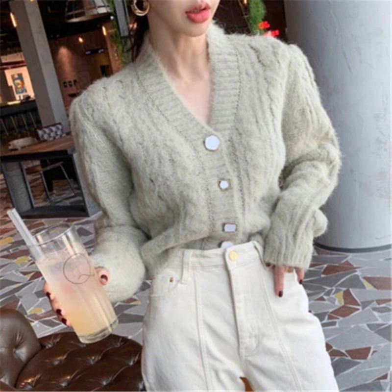 Casual Solid Color V-neck Short CardiganThick Women Sweater Autumn Single Breasted Twist Sweet Style Cropped Sweaters Coat
Casual Solid Color V-neck Short CardiganThick Women Sweater Autumn Single Breasted Twist Sweet Style Cropped Sweaters Coat
