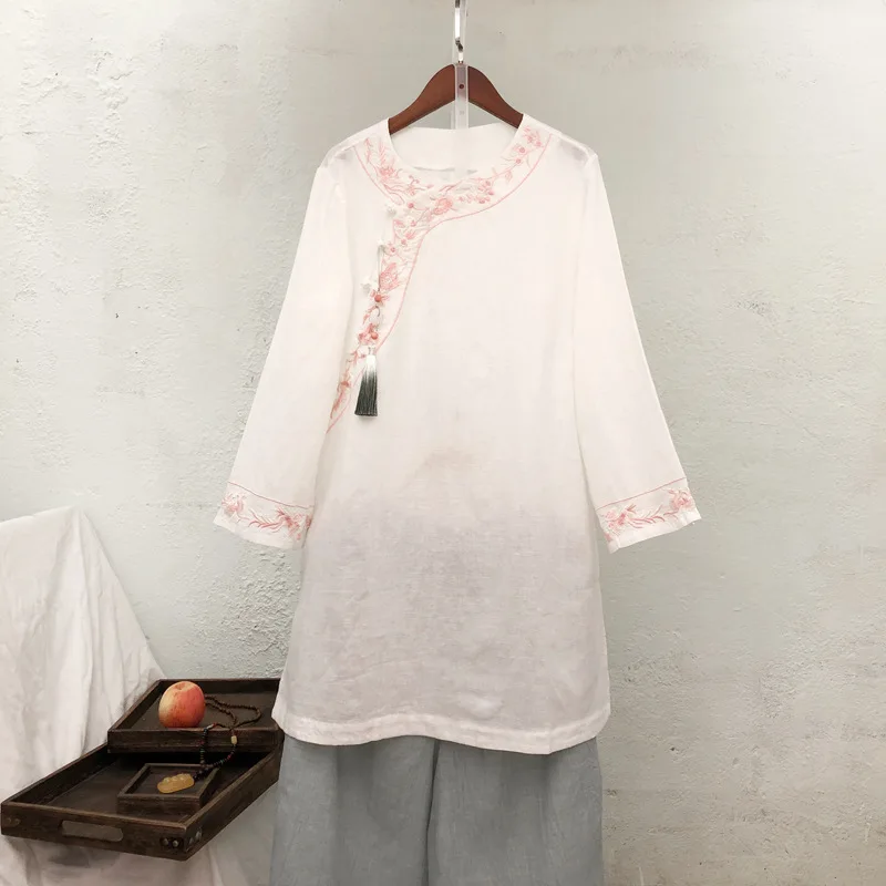 Women Embroidery Shirts Chinese Style Autumn Blouses Cotton Linen 2019 Autumn New Long Sleeve Vintage Women Shirts Top
Women Embroidery Shirts Chinese Style Autumn Blouses Cotton Linen 2019 Autumn New Long Sleeve Vintage Women Shirts Top