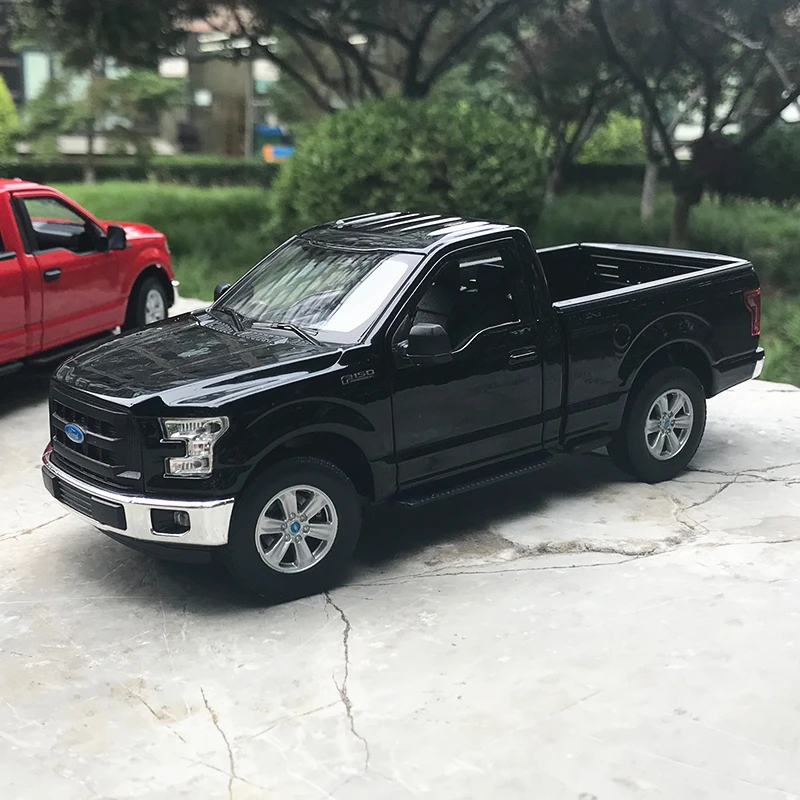 WELLY 1:24 2015 Ford F-150 regular black car model handicraft decoration collection toy tool gift die-casting alloy car model
WELLY 1:24 2015 Ford F-150 regular black car model handicraft decoration collection toy tool gift die-casting alloy car model