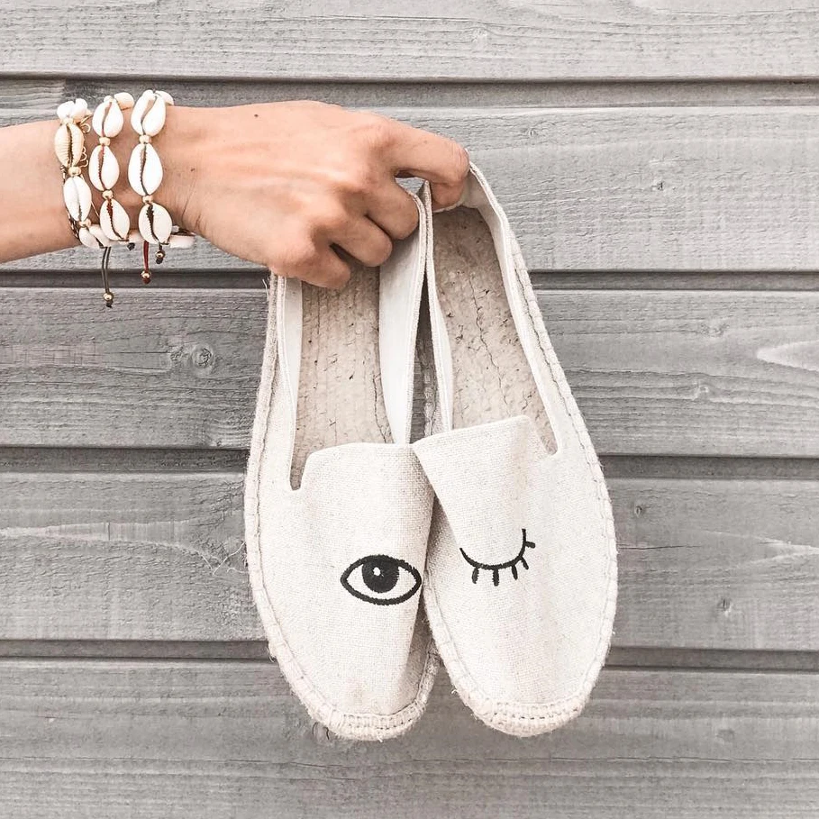 

Insta Street Style Winking Eye Embroidery Women Espadrilles Flats Summer Slip on Casual Flat Shoes Woman Hemp Sole Canvas Shoes