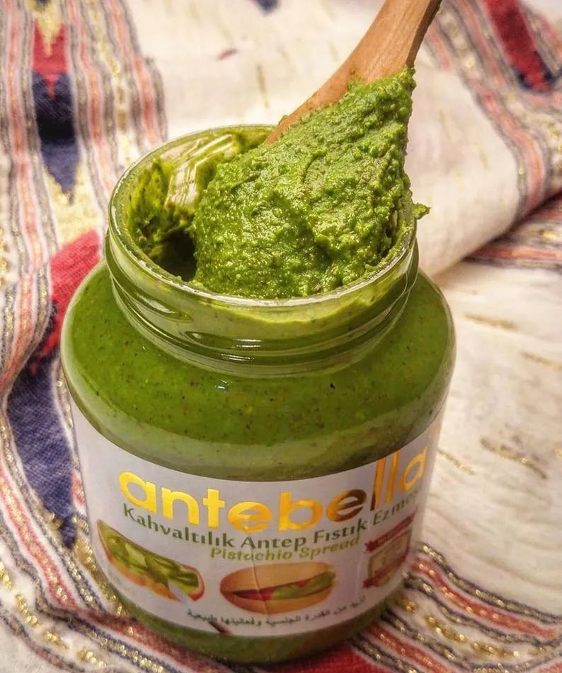 Pistachio jam has a thick texture and 100% retains the nutritional value of pistachios
Pistachio jam has a thick texture and 100% retains the nutritional value of pistachios