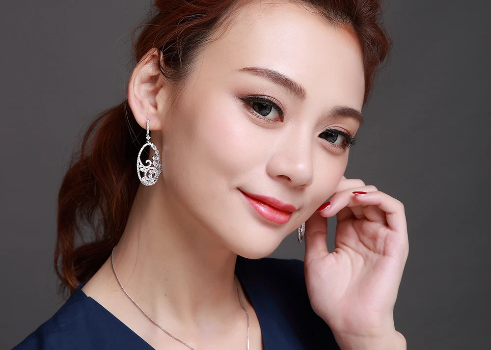 hollow design earrings (2)