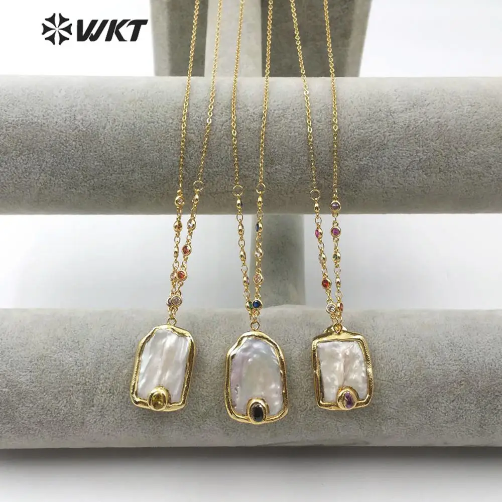 WT-MN956 Natural Freshwater Pearl Necklace With Cubic Zirconia chain Rectangle Pendant With Gold Electroplated Chain Necklace
WT-MN956 Natural Freshwater Pearl Necklace With Cubic Zirconia chain Rectangle Pendant With Gold Electroplated Chain Necklace