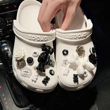 High Quality Cartoon Croc Charms Designer For Women Girl Clog Sandals Shoe Decoration Cute Fierce Bear Croc Jibz Kids Gift
High Quality Cartoon Croc Charms Designer For Women Girl Clog Sandals Shoe Decoration Cute Fierce Bear Croc Jibz Kids Gift