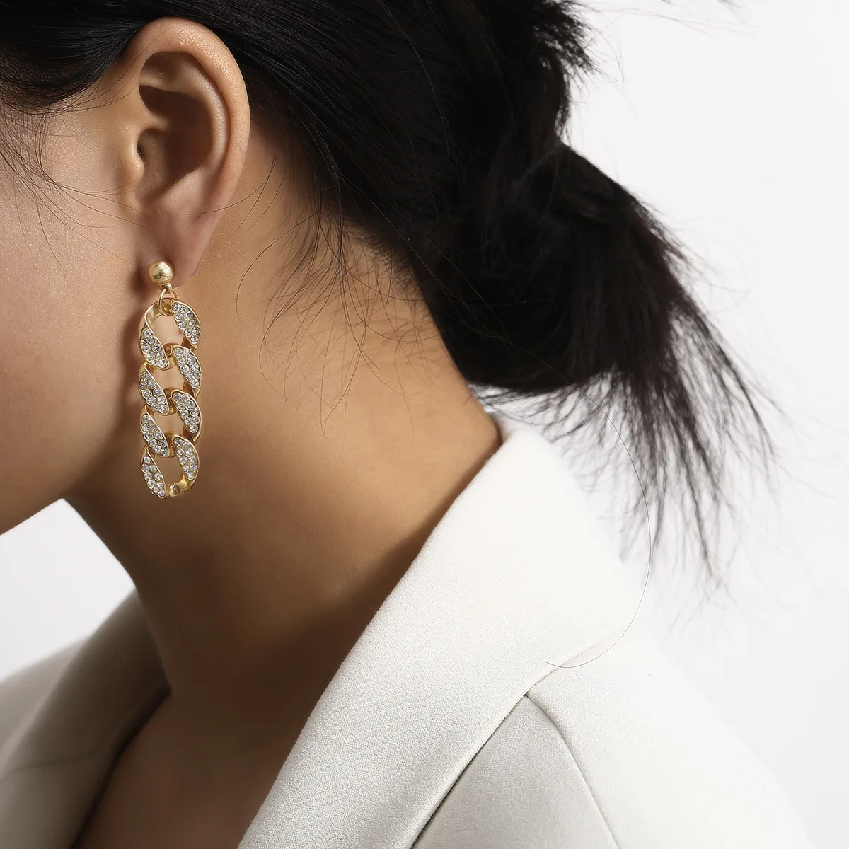 Cross-Border Ornament Elegant Temperament Hot-Selling Diamond-Set Ear Stud Ear Stud Yiwu Factory Direct Metal Alloy Earrings
Cross-Border Ornament Elegant Temperament Hot-Selling Diamond-Set Ear Stud Ear Stud Yiwu Factory Direct Metal Alloy Earrings