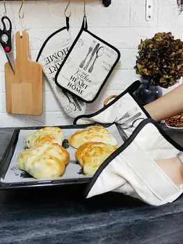 2Pcs Oven Mitts Anti-Hot Cotton Canvas Gloves Microwave Insulation Mat Dual-use Kitchen Baking Tool
2Pcs Oven Mitts Anti-Hot Cotton Canvas Gloves Microwave Insulation Mat Dual-use Kitchen Baking Tool