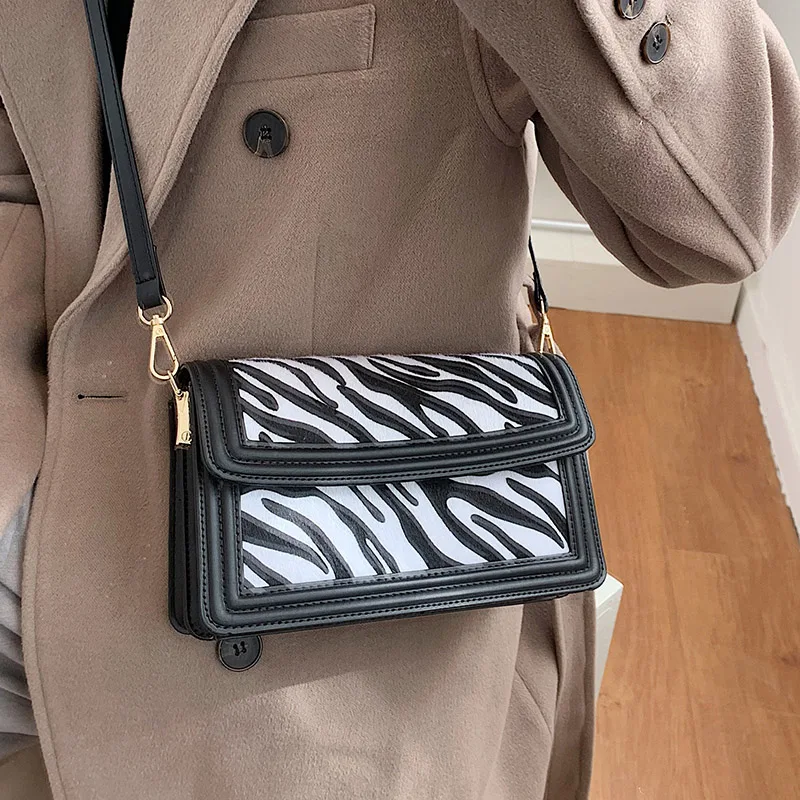 VeryMe Fashion PU Small Women Bags Zebra Pattern Small Square Flap Handbag New Trend Mini Shoulder Bags High Quality Daily Totes
VeryMe Fashion PU Small Women Bags Zebra Pattern Small Square Flap Handbag New Trend Mini Shoulder Bags High Quality Daily Totes