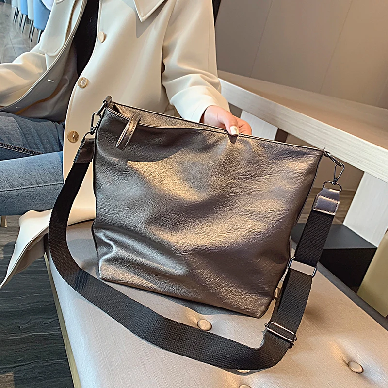 Women Shoulder Bag Korean Style Female Handbag Classic Shopping Bag Pu Leather Bucket Bags Tote Bag Red Fashion Bolsos
Women Shoulder Bag Korean Style Female Handbag Classic Shopping Bag Pu Leather Bucket Bags Tote Bag Red Fashion Bolsos