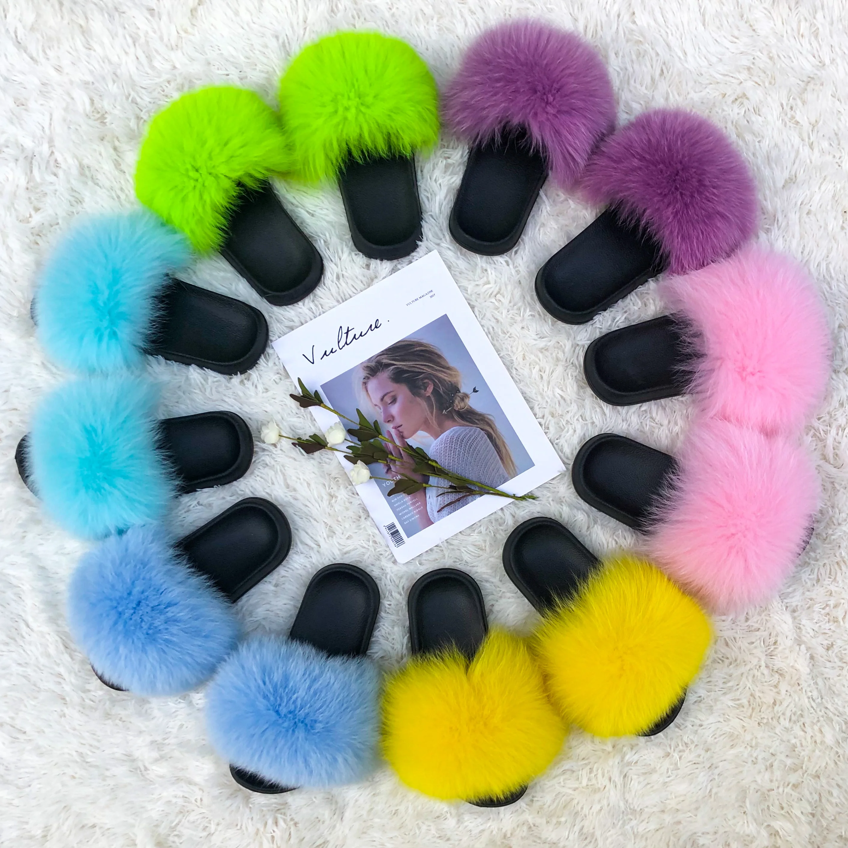Women's Cozy Faux Fur Slides Slippers Golden Rhinestone Crystal Eye Fur Sandals Flip Flops Flats Custom House Warm Shoes
Women's Cozy Faux Fur Slides Slippers Golden Rhinestone Crystal Eye Fur Sandals Flip Flops Flats Custom House Warm Shoes