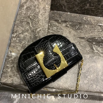 French Retro Saddle Bag Women 2020 New Fashion Quality Chain Shoulder Messenger Underarm Bag Luxury Handbags Women Bags Designer
French Retro Saddle Bag Women 2020 New Fashion Quality Chain Shoulder Messenger Underarm Bag Luxury Handbags Women Bags Designer