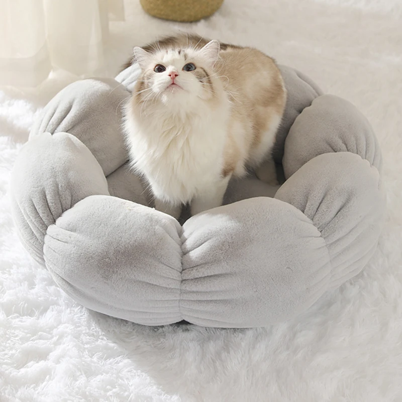 Pet Cat Bed Nest Winter Warm Pet House Round Flower Shape Cushion Non-slip Bottom Pet Cave For Dogs Cats Sleeping Supplies