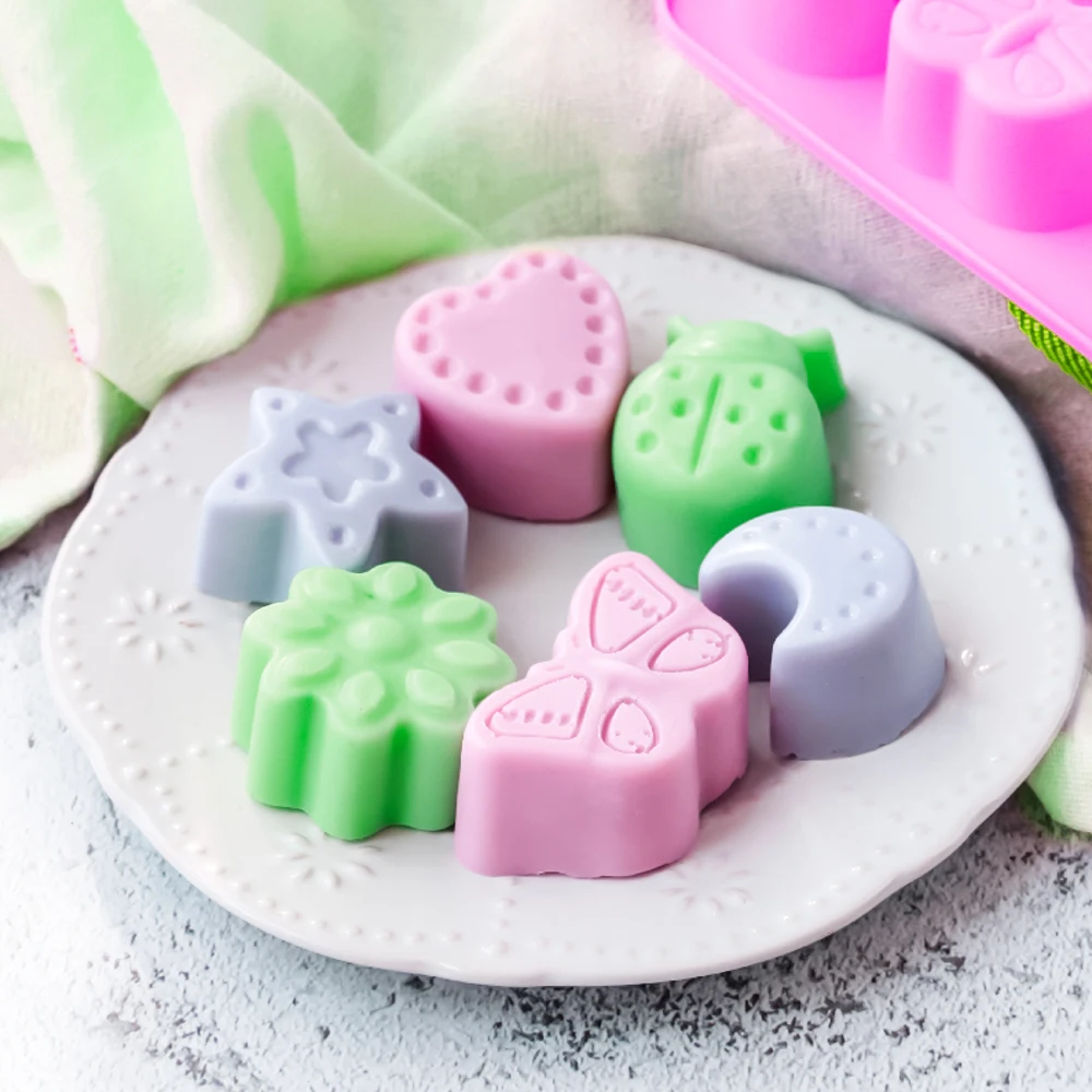 DIY Insect Shape Soap Mould Fondant Cake Mold Food Grade Silicone Cake Decoration Tool 6 Grid Multifunction Baking Mould
DIY Insect Shape Soap Mould Fondant Cake Mold Food Grade Silicone Cake Decoration Tool 6 Grid Multifunction Baking Mould