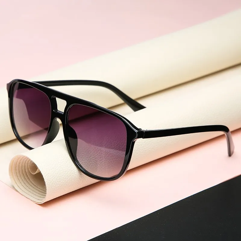 Fashion Men Colorful Sunglasses Classic Designer Large Square Frame Sexy Gradient Pink Lady Travel Sun Glasses UV400
Fashion Men Colorful Sunglasses Classic Designer Large Square Frame Sexy Gradient Pink Lady Travel Sun Glasses UV400
