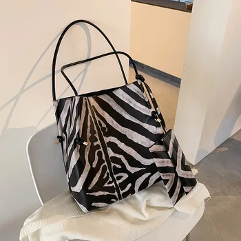 Large Capacity Women Totes Luxury Designer Zebra Pattern Ladies Hand Bags High Quality 2020 New Shoulder Bags Bolsas Feminina
Large Capacity Women Totes Luxury Designer Zebra Pattern Ladies Hand Bags High Quality 2020 New Shoulder Bags Bolsas Feminina