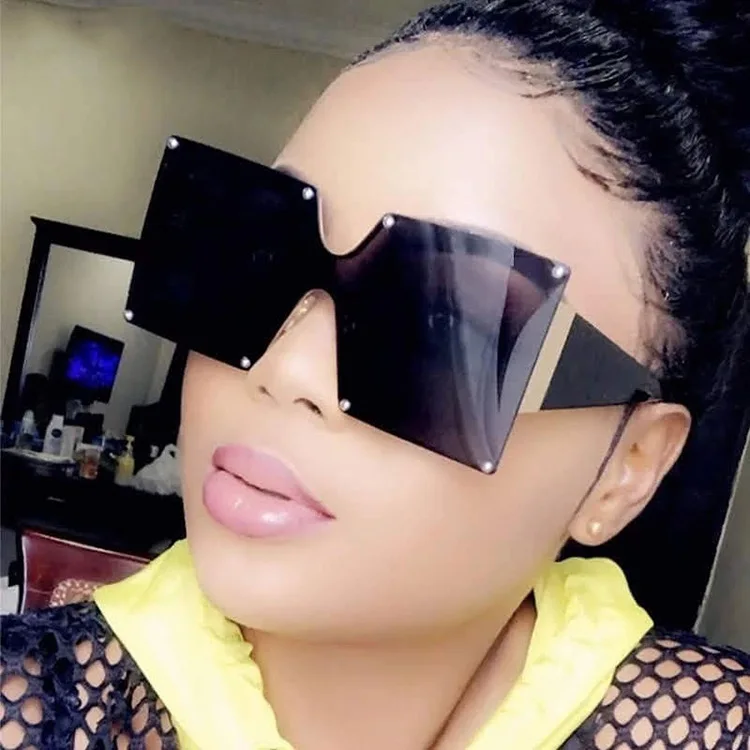 2020 New Big Frame Oversize Sunglasses Women Brand Designer Rimless Square Shades Retro Fashion Gradient Clear Sun Glasses UV400
2020 New Big Frame Oversize Sunglasses Women Brand Designer Rimless Square Shades Retro Fashion Gradient Clear Sun Glasses UV400