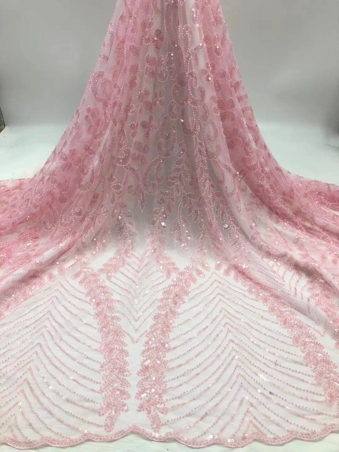 The Latest French Tulle Lace Fabric Sequin Embroidery African Mesh Lace Fabric High Quality Sequin Lace Wedding J4291
The Latest French Tulle Lace Fabric Sequin Embroidery African Mesh Lace Fabric High Quality Sequin Lace Wedding J4291