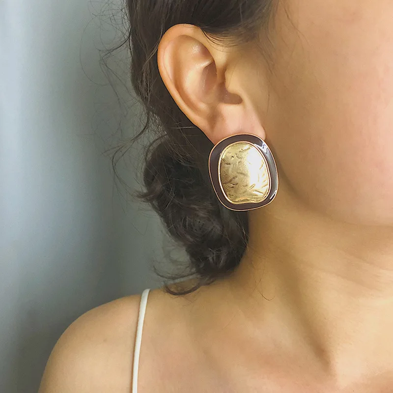 color restoring ancient ways is popular bump earring stud earrings female irregular aurous decorative pattern
color restoring ancient ways is popular bump earring stud earrings female irregular aurous decorative pattern