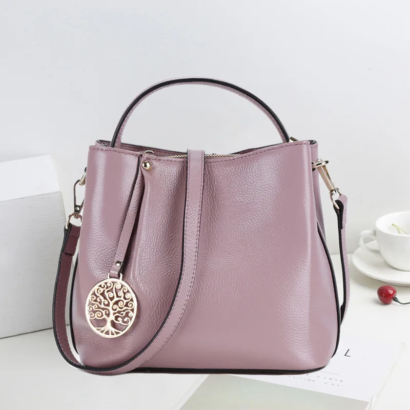 Soft Leather Shoulder Bag 2020 New Style Middle-aged Fashion Handbag Large Capacity Genuine Leather Bucket Bag First Layer WOMEN
Soft Leather Shoulder Bag 2020 New Style Middle-aged Fashion Handbag Large Capacity Genuine Leather Bucket Bag First Layer WOMEN
