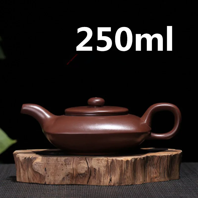 Chinese Ceramic Teapot Clay Tea pot Yixing Zisha Clay Handmade Pots Gongfu Tea Set 250ml New Arrived High Quality With Gift Box
Chinese Ceramic Teapot Clay Tea pot Yixing Zisha Clay Handmade Pots Gongfu Tea Set 250ml New Arrived High Quality With Gift Box