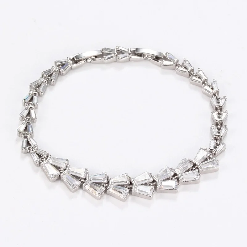 Arrow-shaped Spear-shaped Bracelet Korean-style Simple Keel Zirconium Bracelet Jewelry Punk Cross-border Charm Bracelet
Arrow-shaped Spear-shaped Bracelet Korean-style Simple Keel Zirconium Bracelet Jewelry Punk Cross-border Charm Bracelet