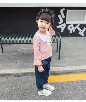 New female baby infant children's clothing girls spring and autumn fashion striped small strawberry shirt + jeans suit tide
New female baby infant children's clothing girls spring and autumn fashion striped small strawberry shirt + jeans suit tide