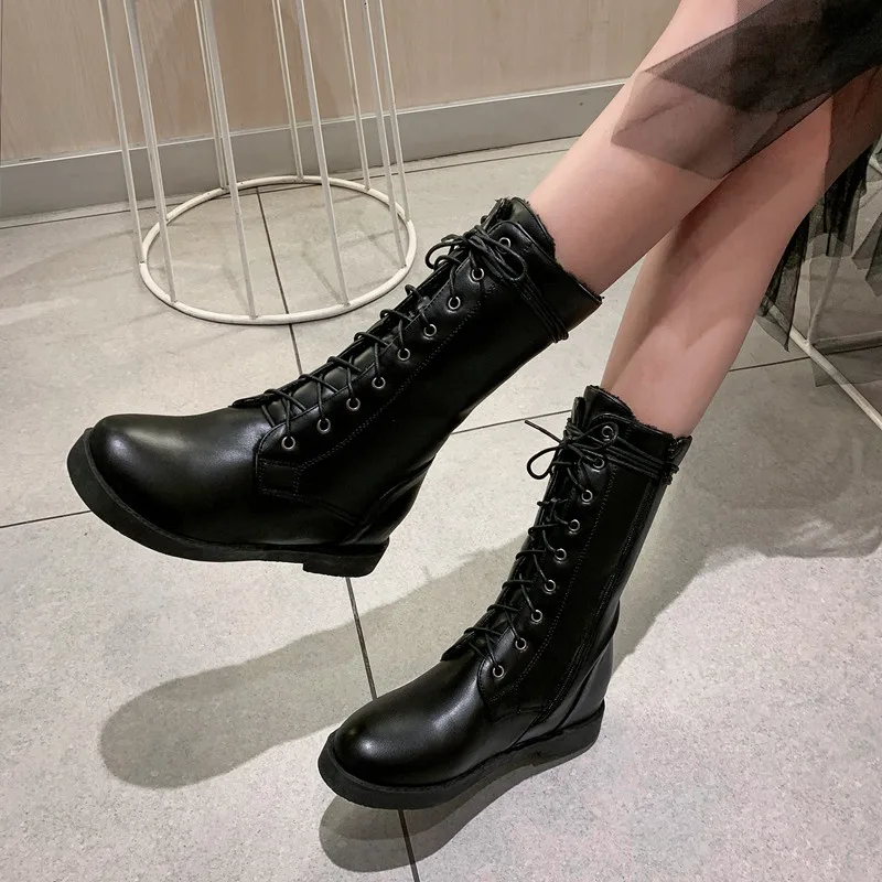 YMECHIC 2022 Fashion White Black Mid Calf High Lace Up Winter Boots Low Heel Motorcycle Military Combat Boots Female Shoes
YMECHIC 2022 Fashion White Black Mid Calf High Lace Up Winter Boots Low Heel Motorcycle Military Combat Boots Female Shoes