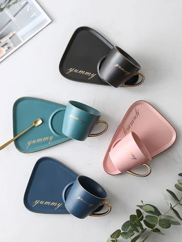 European Luxurious Ceramic Office Coffee Cup And Saucer Set Milk Tea Mugs Birthday Couples Gifts Friends Cup With Spoon Gift Box
European Luxurious Ceramic Office Coffee Cup And Saucer Set Milk Tea Mugs Birthday Couples Gifts Friends Cup With Spoon Gift Box