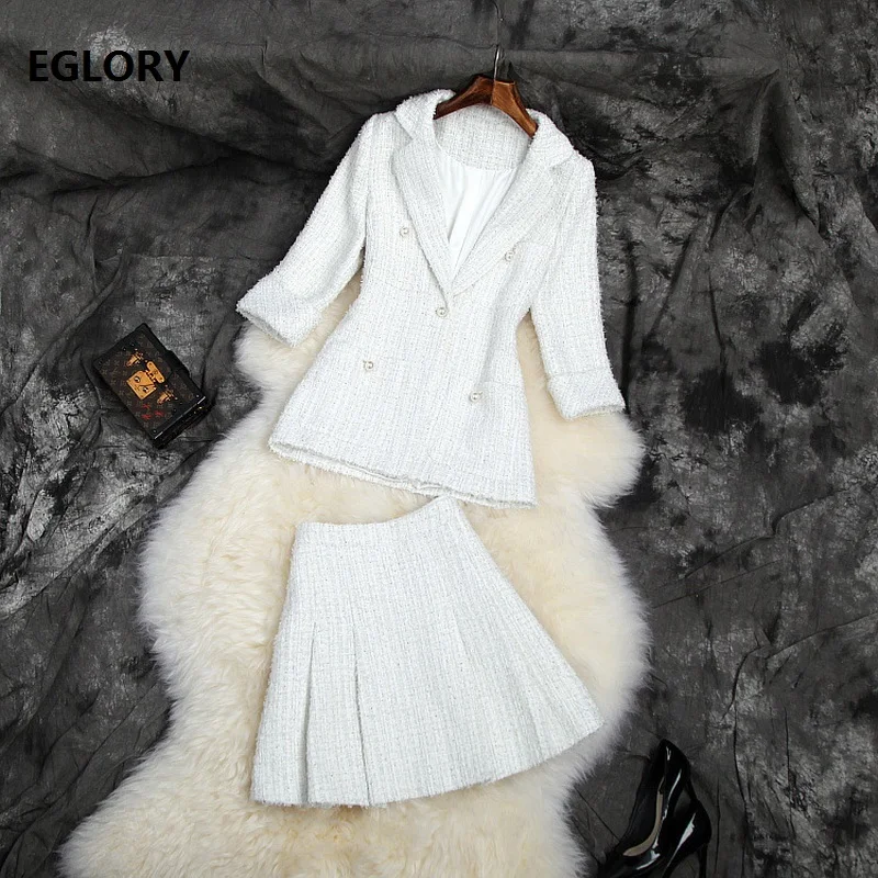 High Quality New 2019 Autumn Winter Warm Wool Set Women Notched Collar Beading Button Wool Jacket Blazer+Wool Skirt Set Female
High Quality New 2019 Autumn Winter Warm Wool Set Women Notched Collar Beading Button Wool Jacket Blazer+Wool Skirt Set Female