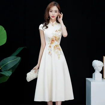 Elegant Lady Champagne A-line Qipao Exquisite Flower Chinese Dress Retro Mandarin Collar Prom Gown Classic Vestidos De Festa 
Elegant Lady Champagne A-line Qipao Exquisite Flower Chinese Dress Retro Mandarin Collar Prom Gown Classic Vestidos De Festa