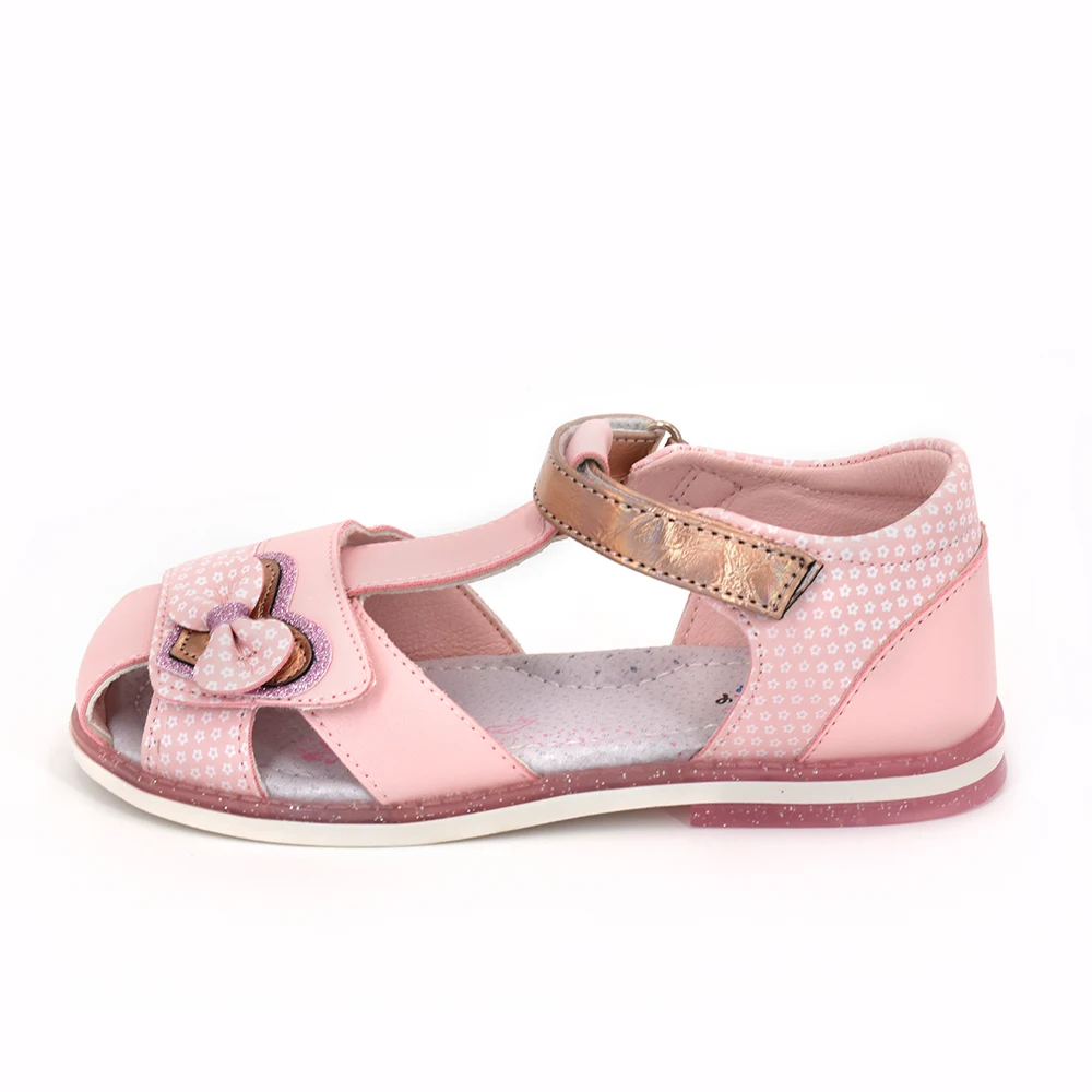 bessky/2020 New summer products for children ;Pink girl's sandals; A present for the little princess; Soft flat shoes for kids; 
bessky/2020 New summer products for children ;Pink girl's sandals; A present for the little princess; Soft flat shoes for kids;