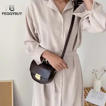 Female Small Saddle Bag Crossbody Bags For Women 2019 Solid Color Messenger Bags PU Leather Purse Classic Mini Messenger Handbag
Female Small Saddle Bag Crossbody Bags For Women 2019 Solid Color Messenger Bags PU Leather Purse Classic Mini Messenger Handbag