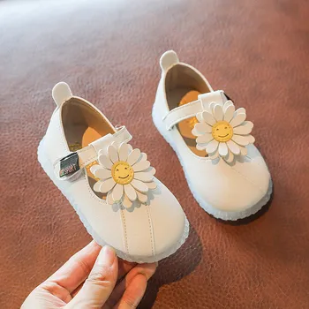 Girls shoes autumn new baby infant Toddler shoes casual fashion soft bottom kids children non-slip flower princess leather shoes
Girls shoes autumn new baby infant Toddler shoes casual fashion soft bottom kids children non-slip flower princess leather shoes