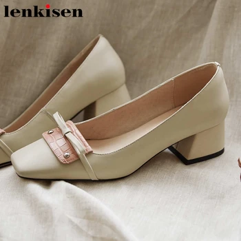 Lenkisen 2020 summer limited big size full grain leather square toe high heels bowtie rivet shoes women beauty lady pumps L11 
Lenkisen 2020 summer limited big size full grain leather square toe high heels bowtie rivet shoes women beauty lady pumps L11