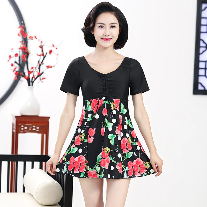 2019 Retro Beach Skirt Three Colors Short Sleeve Swim Dress Plus Size Swimwear Female Printed One Piece Swimsuits
2019 Retro Beach Skirt Three Colors Short Sleeve Swim Dress Plus Size Swimwear Female Printed One Piece Swimsuits
