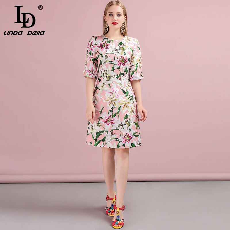 LD LINDA DELLA 2019 Autumn Women Dress Runway Fashion Designer Half Sleeve Gorgeous Button Lily Printed Jacquard New Ladys Dress
LD LINDA DELLA 2019 Autumn Women Dress Runway Fashion Designer Half Sleeve Gorgeous Button Lily Printed Jacquard New Ladys Dress