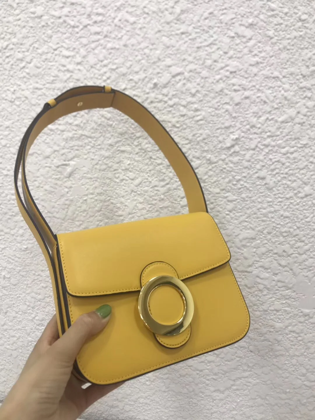 2019 Brand New Women Handbags Purses and Handbags Messenger Bags Genuine Leather Flap Sequined Single Women Hasp Clutch Alexa 
2019 Brand New Women Handbags Purses and Handbags Messenger Bags Genuine Leather Flap Sequined Single Women Hasp Clutch Alexa