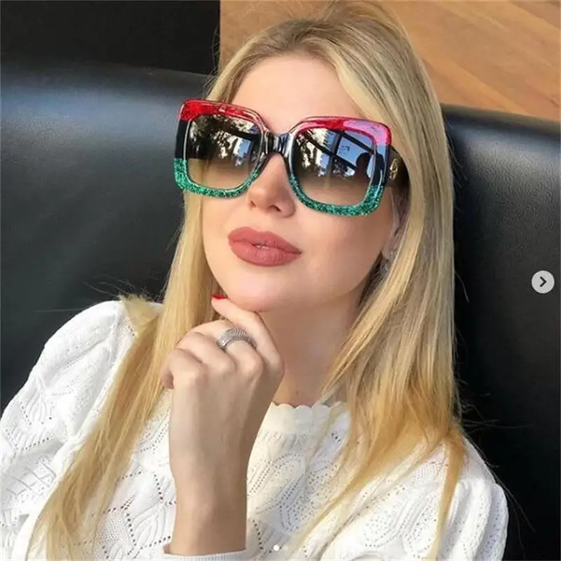 Fashion Glasses oversized Sunglasses for women Men Luxury Brand Designer Glitter Red Green Frame Large Female Shades Eyewear
Fashion Glasses oversized Sunglasses for women Men Luxury Brand Designer Glitter Red Green Frame Large Female Shades Eyewear