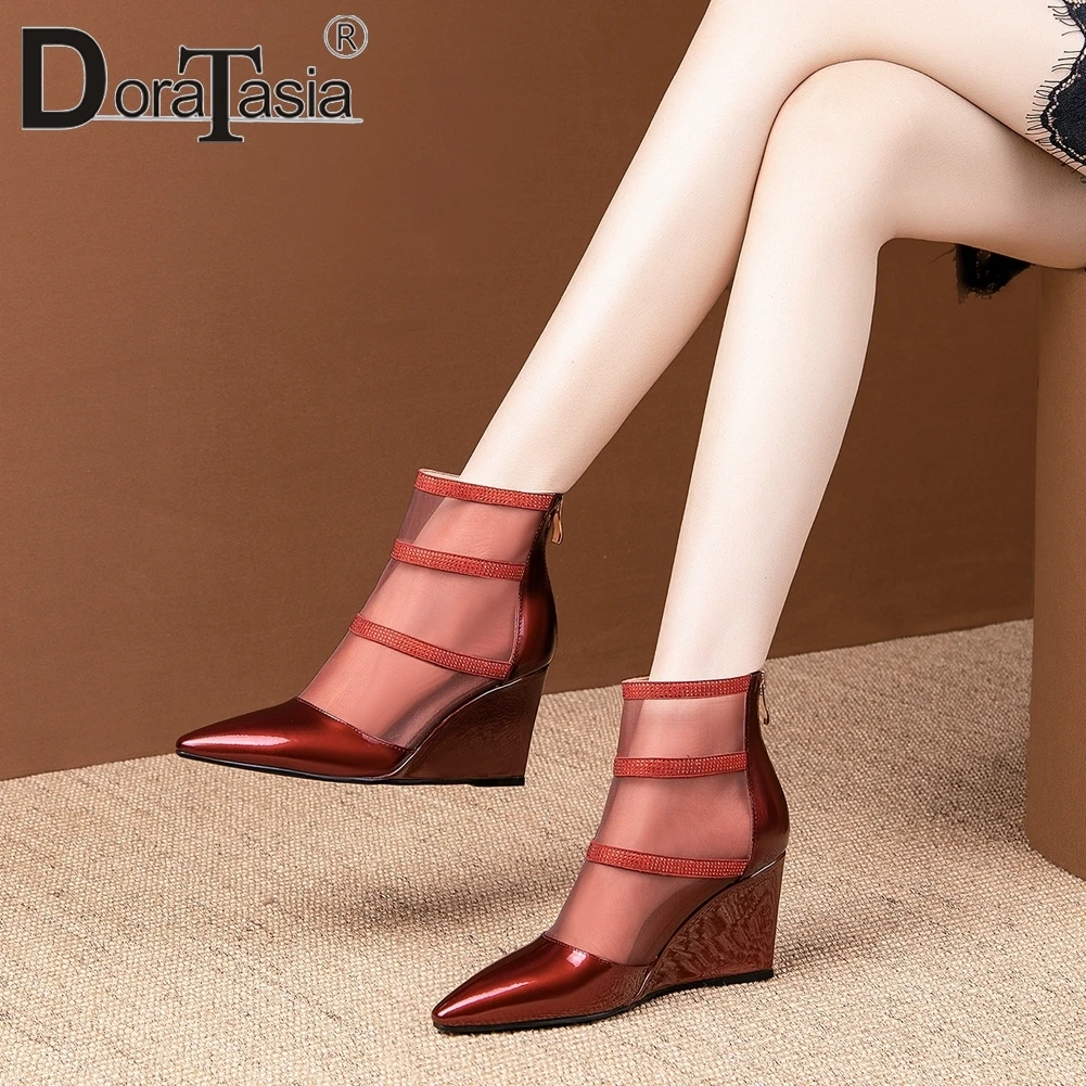 DORATASIA 2020 Trendy Breathable Mesh Pumps Pointed Toe High Wedges Pumps Women Fashion Patent Leather Shoes Woman
DORATASIA 2020 Trendy Breathable Mesh Pumps Pointed Toe High Wedges Pumps Women Fashion Patent Leather Shoes Woman