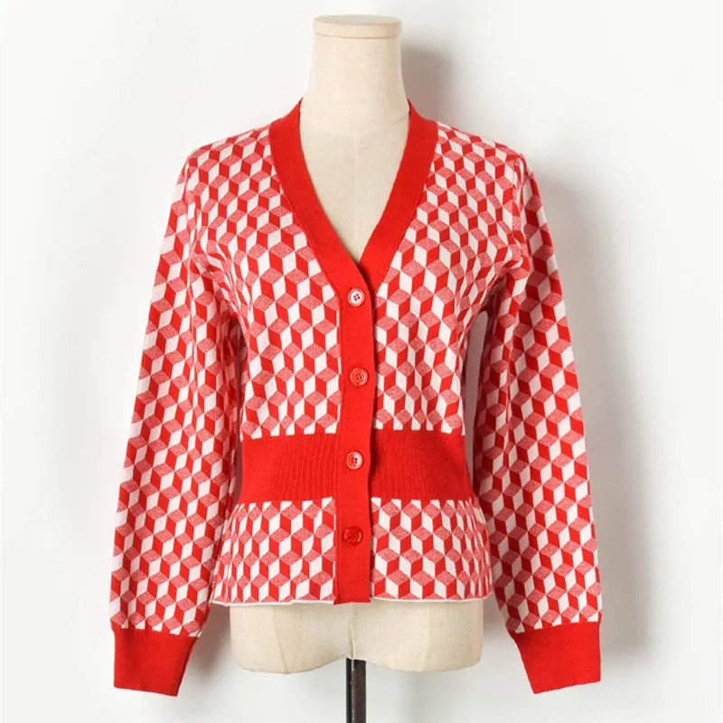 Luxury Brand Designer Knitted Sweater for Women Contrast Color Geometric Cube V Neck Long Sleeve Knitted Sweater Cardigan Red
Luxury Brand Designer Knitted Sweater for Women Contrast Color Geometric Cube V Neck Long Sleeve Knitted Sweater Cardigan Red