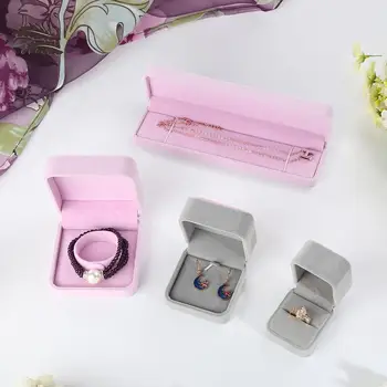 Faux Velvet Presentation Gift Jewellery Ring Necklace Bracelet Display Box Square Round Packaging Case Cardboard Mixed
Faux Velvet Presentation Gift Jewellery Ring Necklace Bracelet Display Box Square Round Packaging Case Cardboard Mixed