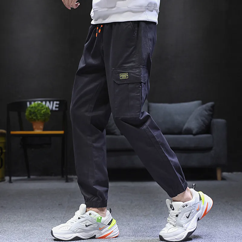 2020 new pants loose iron-free multi-pocket workwear wind big size leggings tide.
2020 new pants loose iron-free multi-pocket workwear wind big size leggings tide.