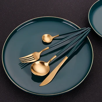 Matte Golden Tableware Forks Spoons Knives Cutlery Set Green Stainless Steel Dinnerware Sets Gold Western Spoon Knife Fork Set
Matte Golden Tableware Forks Spoons Knives Cutlery Set Green Stainless Steel Dinnerware Sets Gold Western Spoon Knife Fork Set