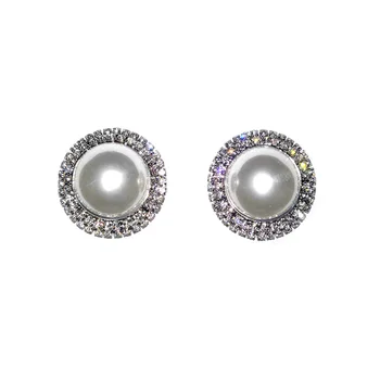 BB-15 Original design Vintage Hepburn style pearl earrings highlight pearl studded earrings for women 
BB-15 Original design Vintage Hepburn style pearl earrings highlight pearl studded earrings for women
