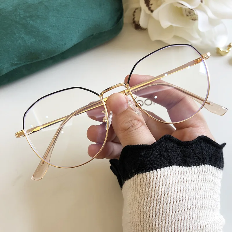 Anti Blue-ray Glasses on Irregular of Circular Metal Double Color Frame Lightweight Optical Glasses Frame Students Myopia Frame
Anti Blue-ray Glasses on Irregular of Circular Metal Double Color Frame Lightweight Optical Glasses Frame Students Myopia Frame