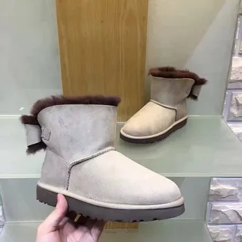 2020 Winter New Suede Snow Boots Women Ankle Boots Plus Wool Back Butterfly Knot Decor Slip on Luxury Brand Designer Women Shoes
2020 Winter New Suede Snow Boots Women Ankle Boots Plus Wool Back Butterfly Knot Decor Slip on Luxury Brand Designer Women Shoes