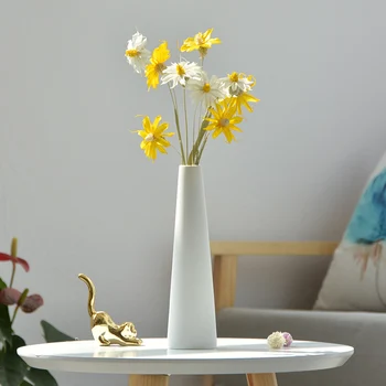 Creative Modern Decorative Vases for Flowers Ceramic Frosted Vase Filler Tower Shape Handmade Flower Vase Decoration Home Table
Creative Modern Decorative Vases for Flowers Ceramic Frosted Vase Filler Tower Shape Handmade Flower Vase Decoration Home Table