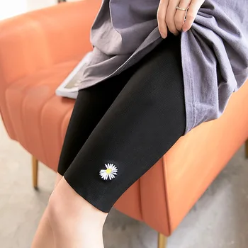 Mallas Cortas Mujer Little Daisy Women Wear Thin Spring and Summer Safety Pants Fine Thread Modal Shorts Bokserki Damskie 2020
Mallas Cortas Mujer Little Daisy Women Wear Thin Spring and Summer Safety Pants Fine Thread Modal Shorts Bokserki Damskie 2020